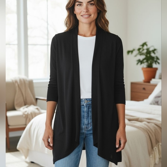 Ronni Nicole Black Open Front Cardigan - Picture 1 of 10